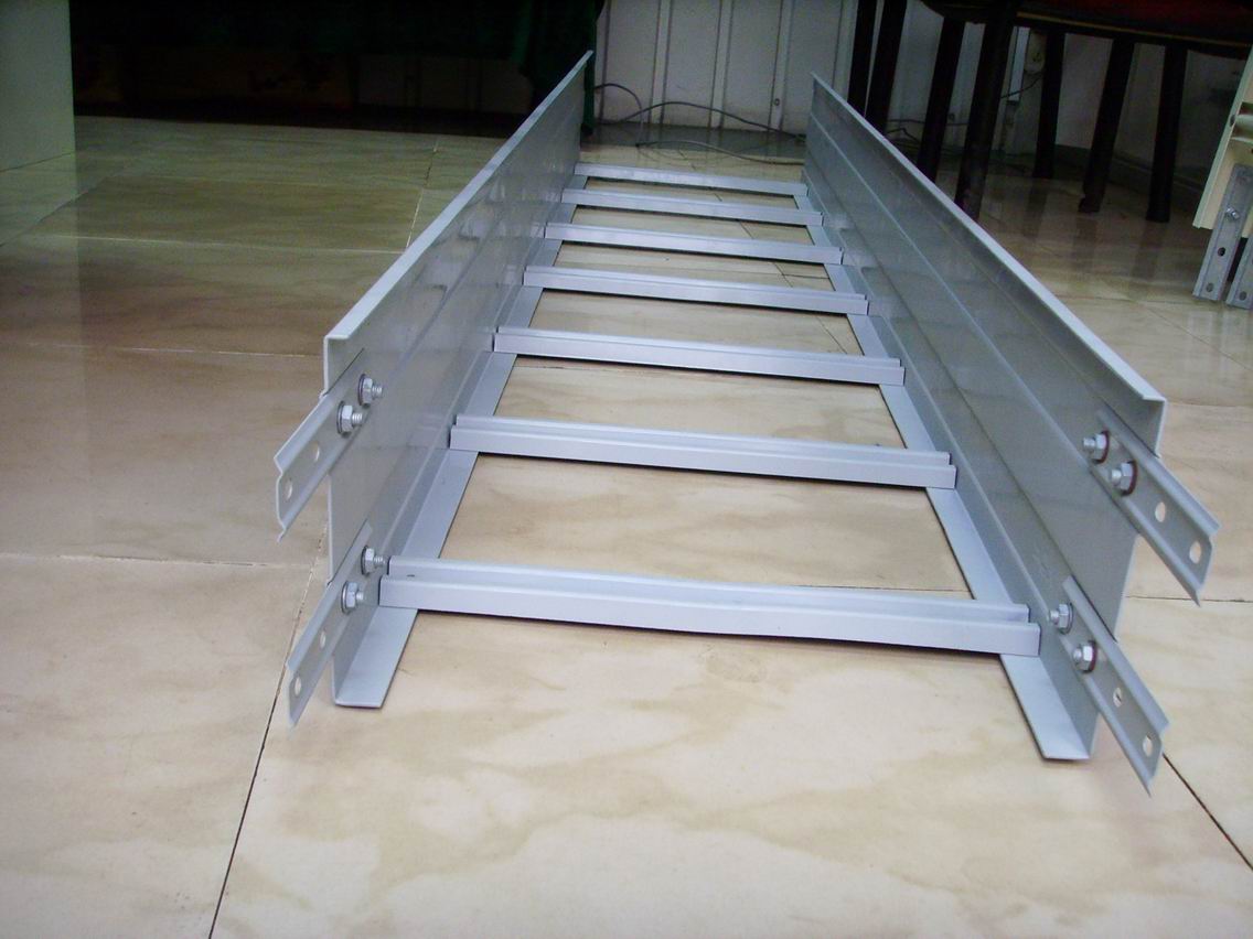 梯級(jí)式橋架 橋架廠家